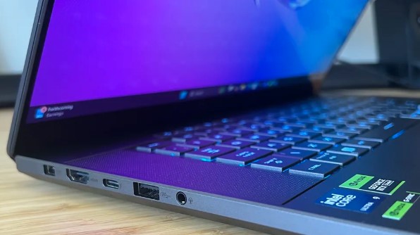 Confronto tra ROG Strix G16 e ROG Zephyrus G16