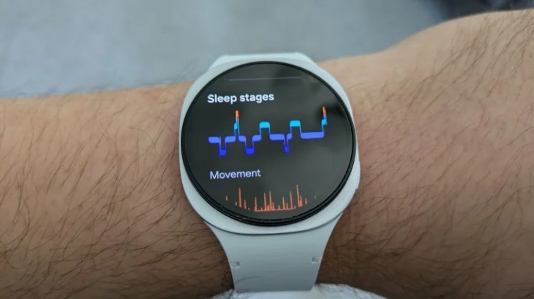 Confronto tra Pixel Watch 4 e Galaxy Watch 8