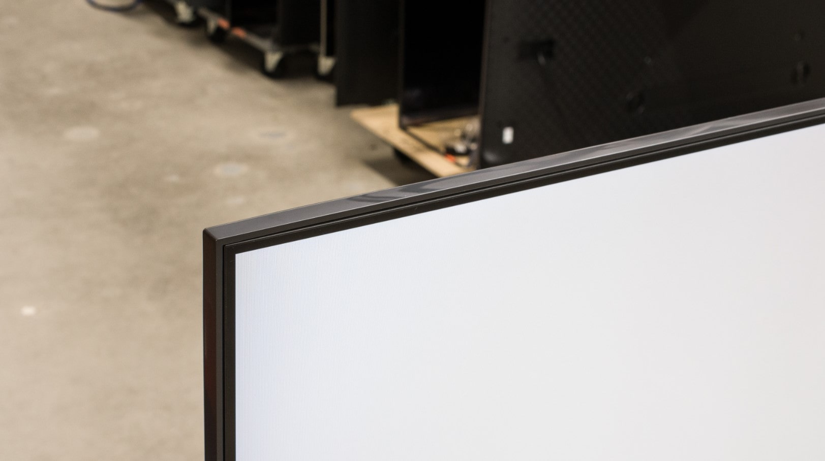 Samsung Q60C televisore 65 massimo 1000