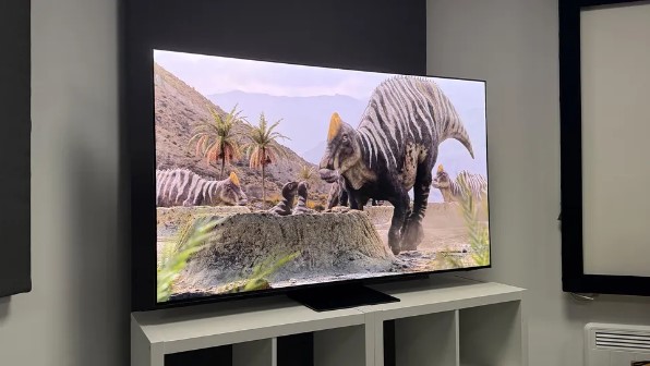 TV Samsung OLED S95F da 65 pollici con bassa latenza di input