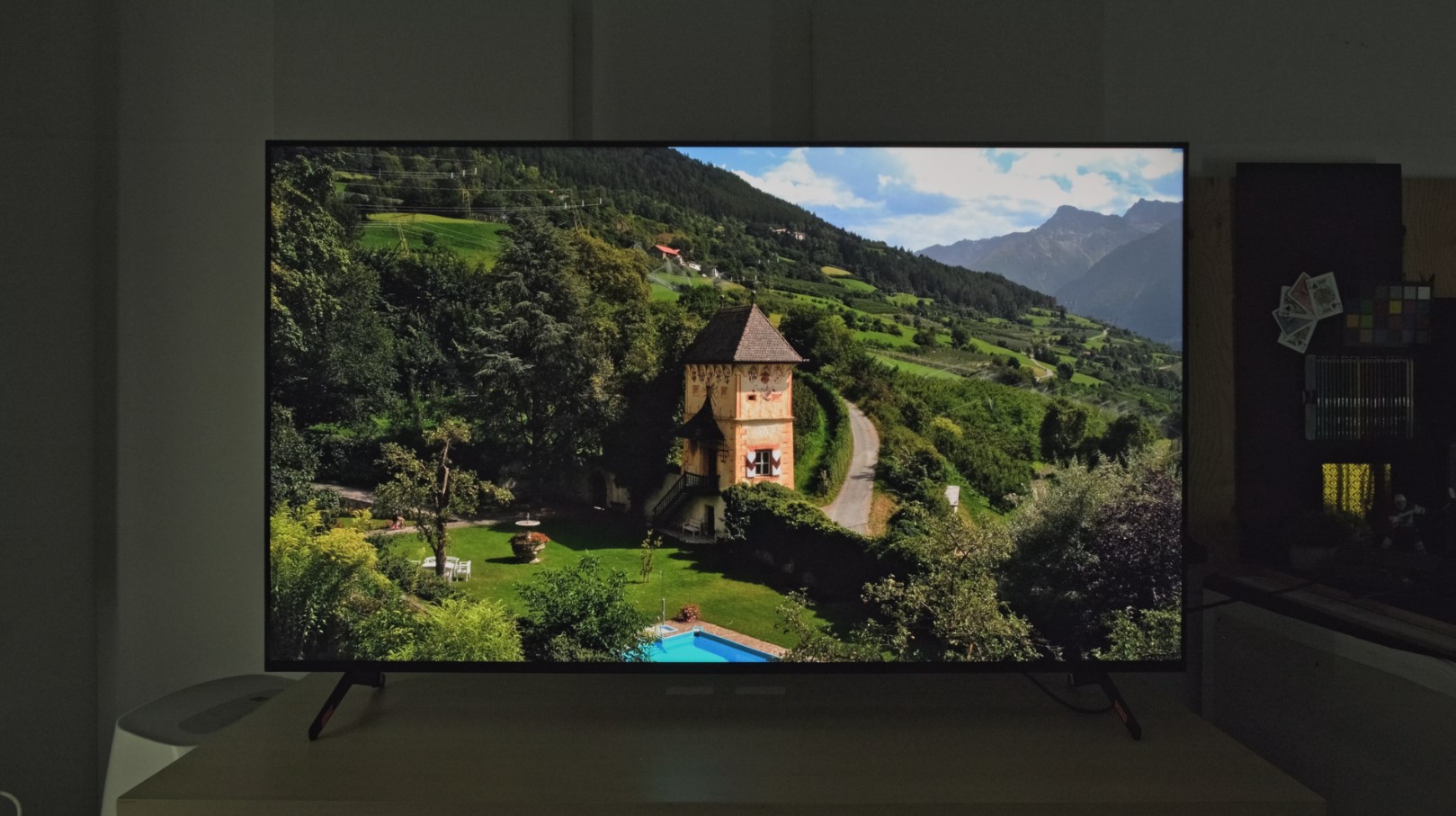 TV Sony Serie X85K da 43 pollici per camera da letto