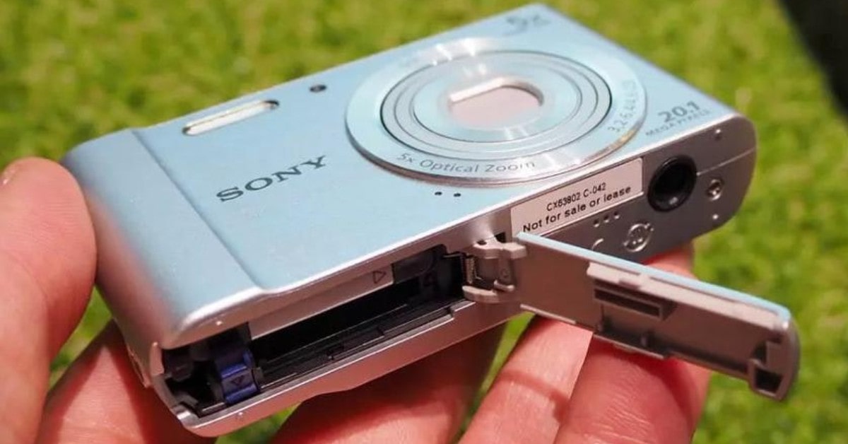 Sony DSCW800/B macchina fotografica digitale economica