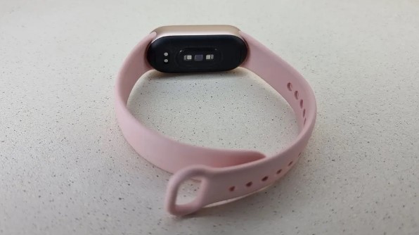 differenza tra Fitbit Inspire 3 e Xiaomi Smart Band 9