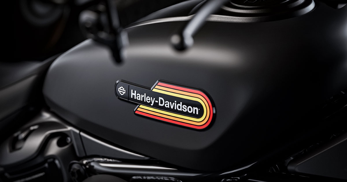 Quanto è grande? Capacità del serbatoio di carburante della Harley-Davidson Nightster Special in Dettagli Smontaggio della capacità del serbatoio di carburante della Harley-Davidson Nightster Special