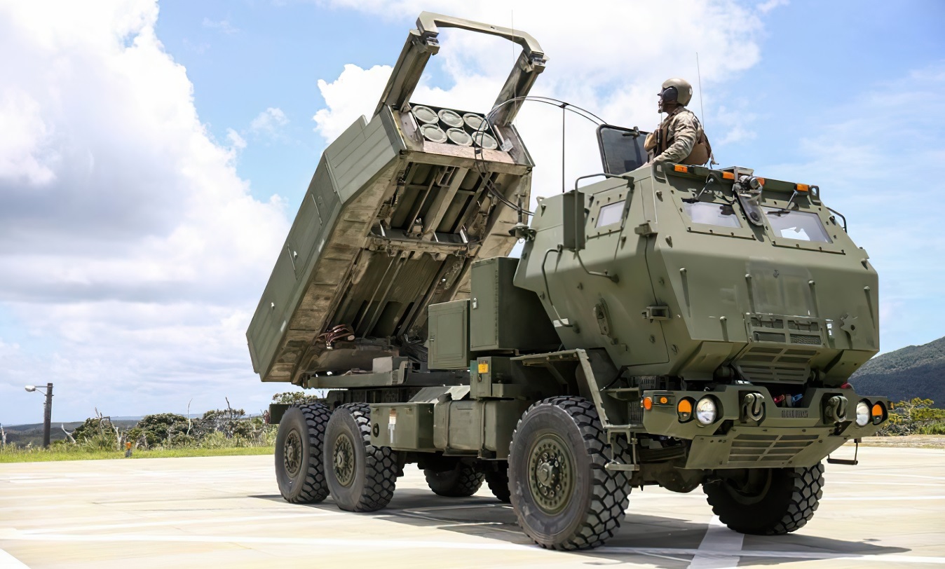 Zaluzhny ha pubblicato un nuovo video utilizzando MLRS HIMARS americano Zaluzhny ha pubblicato un nuovo video utilizzando MLRS HIMARS americano