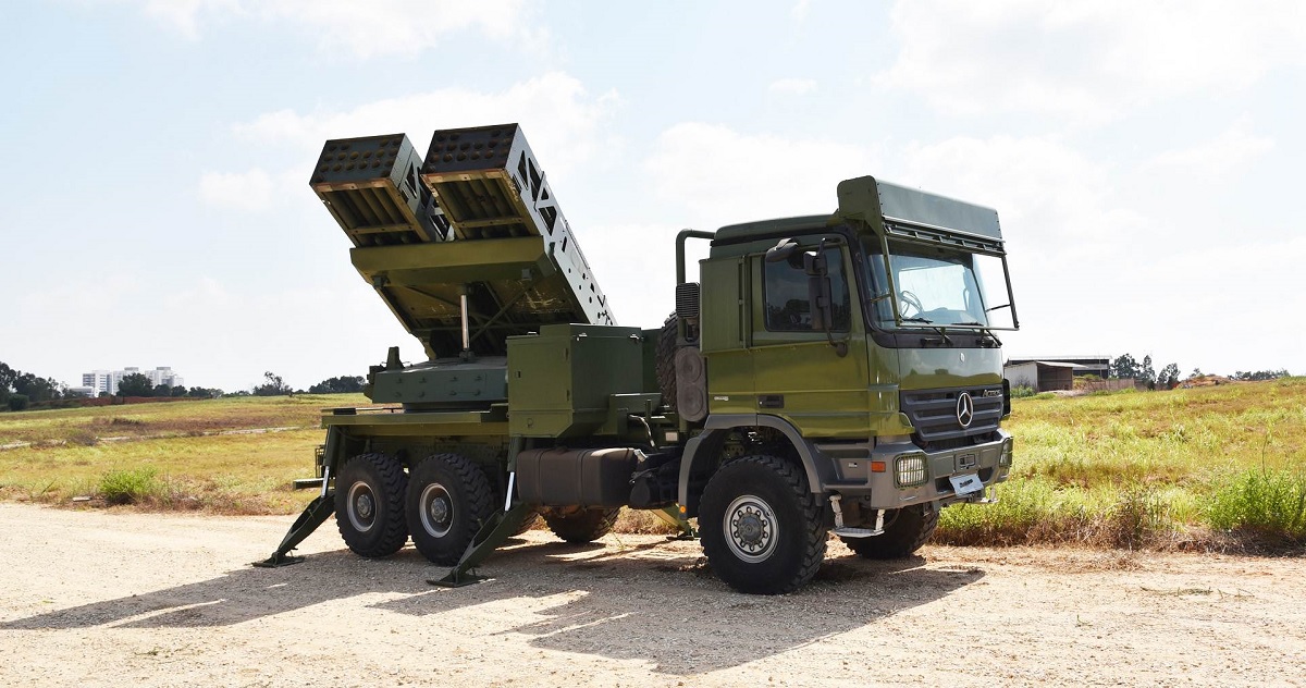 Euro-PULS potrebbe ricevere droni kamikaze SkyStriker, munizioni GMLRS ER, missili NSM e JFS-M con una gittata di lancio fino a 500 km. Euro-PULS potrebbe ricevere droni kamikaze SkyStriker, munizioni GMLRS ER, missili NSM e JFS-M con una gittata di lancio fino a 500 km.