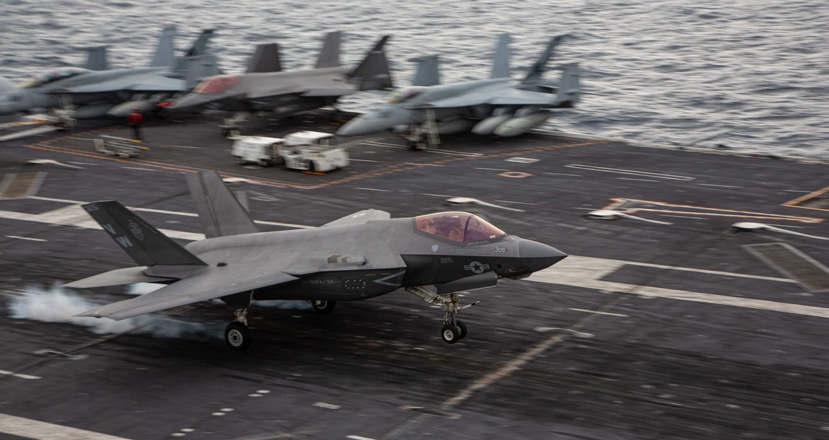 L'Aeronautica, la Marina e il Corpo dei Marines degli Stati Uniti possono sviluppare requisiti individuali per l'aggiornamento dei motori F135 per i caccia F-35A, F-35B e F-35C.