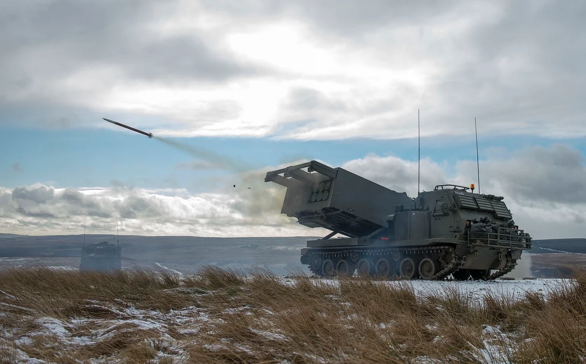 Il Regno Unito darà all'Ucraina altri tre sistemi missilistici M270 MLRS e munizioni aggiuntive Il Regno Unito darà all'Ucraina altri tre sistemi missilistici M270 MLRS e munizioni aggiuntive