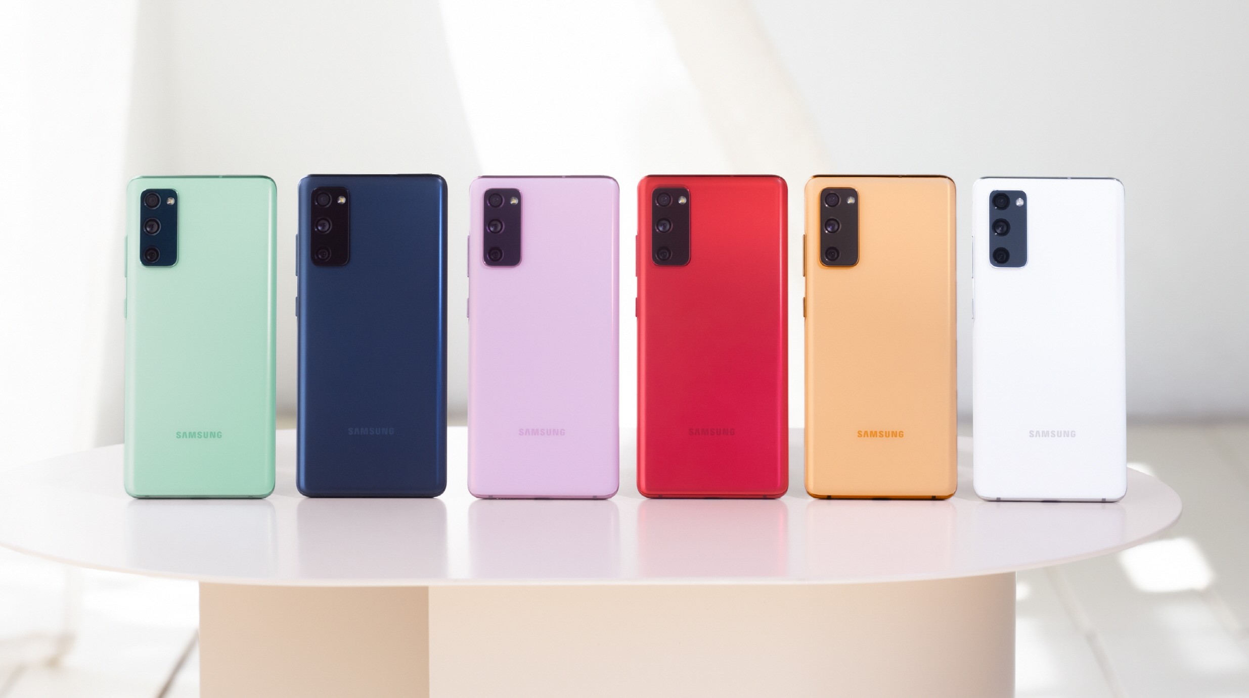 Galaxy S20 FE 5G: la miscela intelligente di Samsung tra prestazioni e prezzo Samsung presenta il Galaxy S20 FE 5G: un concentrato di potenza a prezzi accessibili