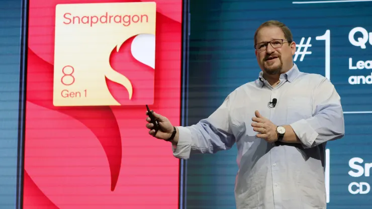 Il CEO di Qualcomm ritiene che l'intelligenza artificiale darà nuova vita agli smartphone Il CEO di Qualcomm ritiene che l'intelligenza artificiale darà nuova vita agli smartphone