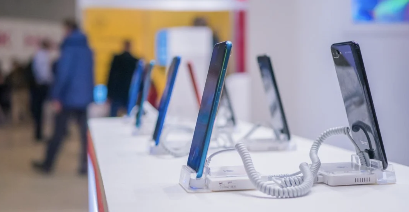 La Cina ha drasticamente ridotto la fornitura di smartphone alla Russia e ha quasi interrotto la fornitura di apparecchiature per le telecomunicazioni La Cina ha drasticamente ridotto la fornitura di smartphone alla Russia e ha quasi interrotto la fornitura di apparecchiature per le telecomunicazioni