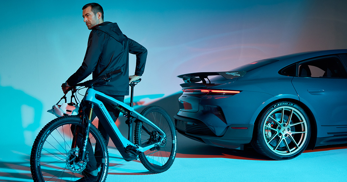 L'esperienza di guida Porsche eBike Sport: dove la velocità incontra l'innovazione La bicicletta elettrica Porsche eBike Sport è la scelta dei veri buongustai della tecnologia.