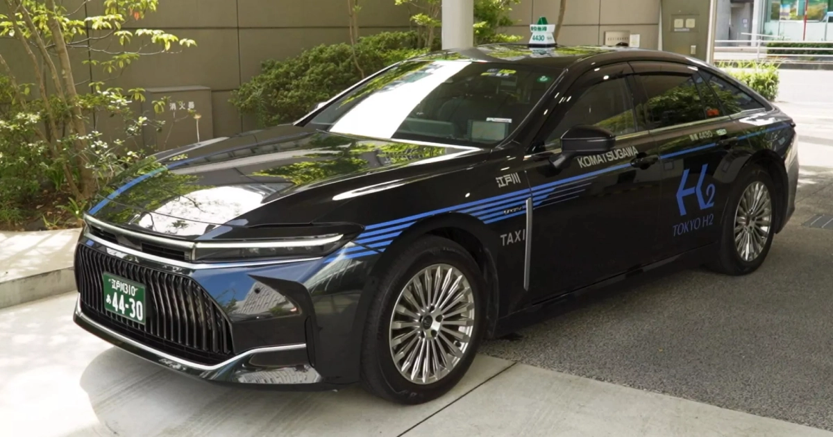 Toyota Crown FCEV: Un futuro a idrogeno per i taxi?