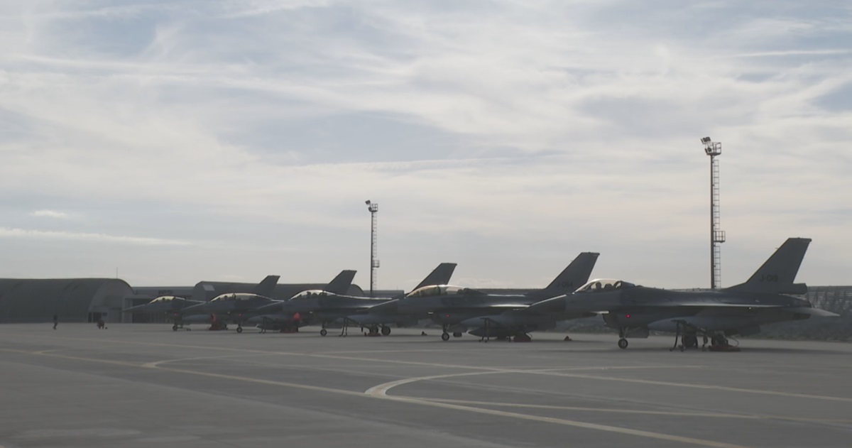 I caccia olandesi di quarta generazione F-16AM/BM sono arrivati in Romania per l'addestramento dei piloti ucraini I caccia olandesi di quarta generazione F-16AM/BM sono arrivati in Romania per l'addestramento dei piloti ucraini