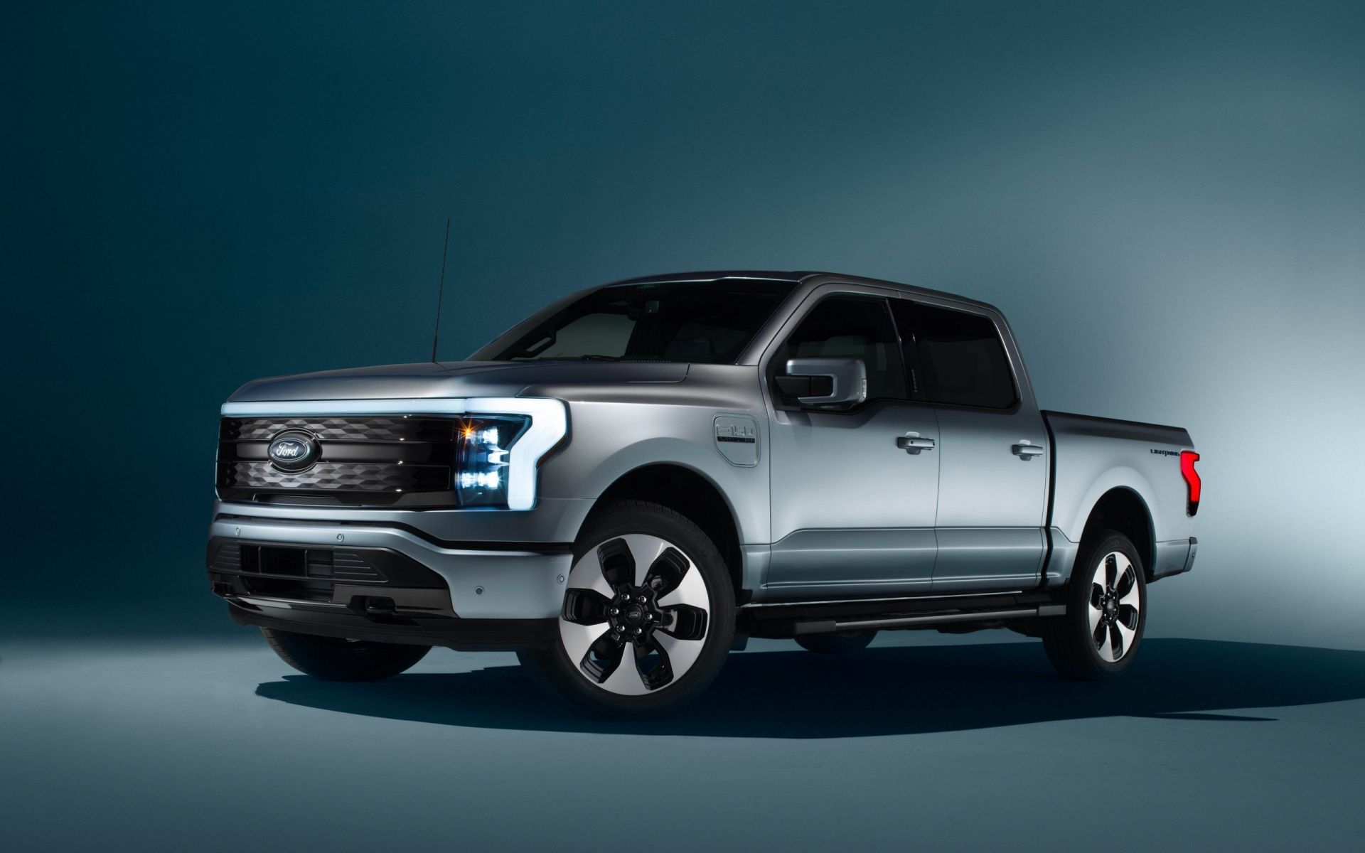 Google e Ford hanno svelato utili aggiornamenti di Google Maps su Android Auto per le auto elettriche Ford Google e Ford hanno svelato utili aggiornamenti di Google Maps su Android Auto per le auto elettriche Ford