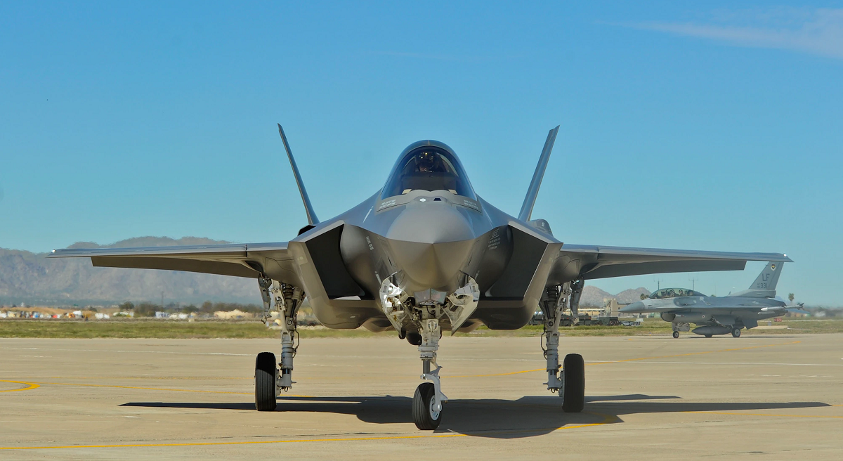 Gli Stati Uniti approvano la vendita di 24 caccia di quinta generazione F-35 Lightning II alla Repubblica Ceca per 5,6 miliardi di dollari