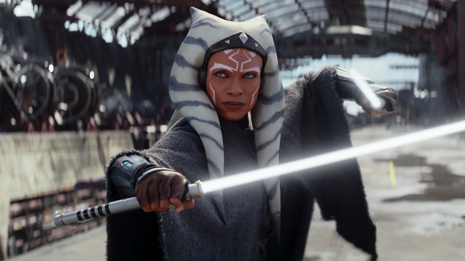 Impugna la spada laser e vinci un posto al cinema: "Star Wars: Ahsoka" sul grande schermo! L'Episodio 5 della serie sarà proiettato gratuitamente nei cinema Impugna la spada laser e vinci un posto al cinema: "Star Wars: Ahsoka" sul grande schermo! L'Episodio 5 della serie sarà proiettato gratuitamente nei cinema