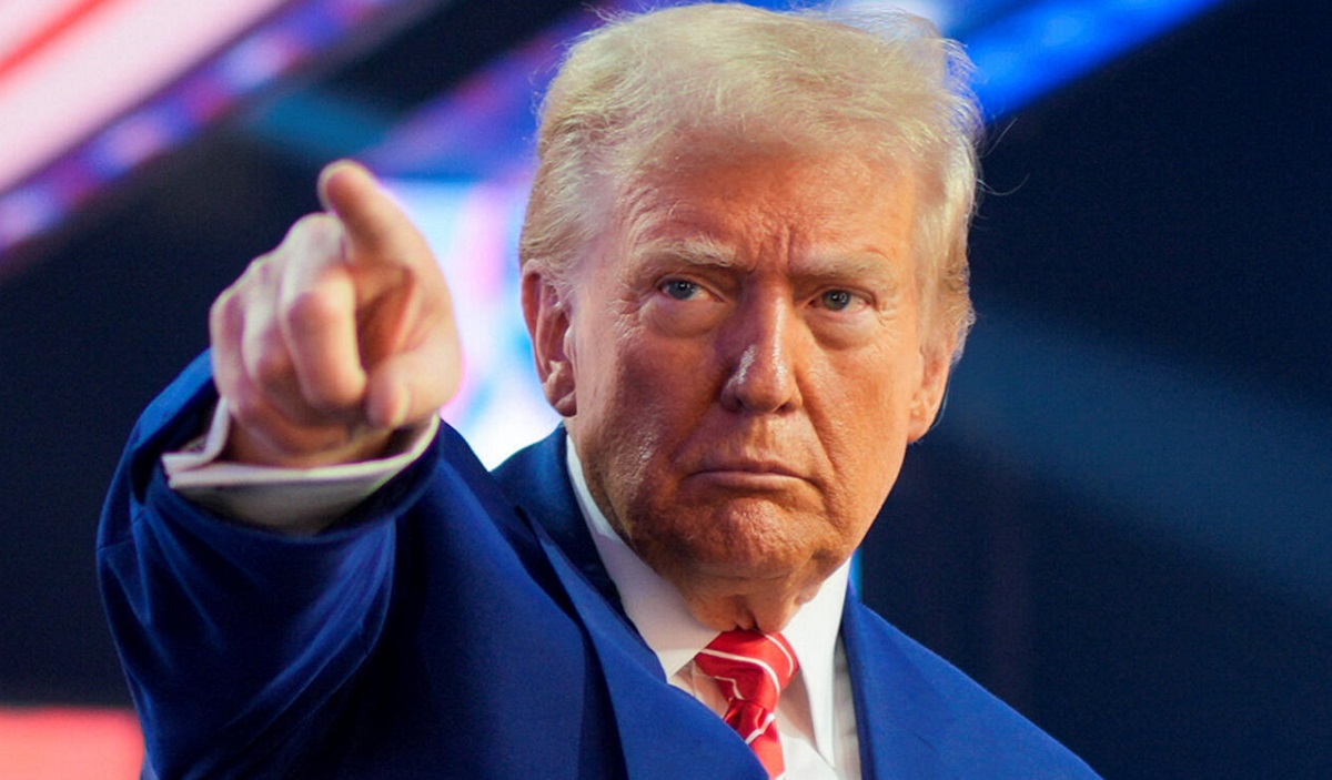 Tutti pagheranno: Trump sta ora minacciando aumenti delle tariffe non solo su Apple, ma anche su altri produttori di smartphone Tutti pagheranno: Trump sta ora minacciando aumenti delle tariffe non solo su Apple, ma anche su altri produttori di smartphone