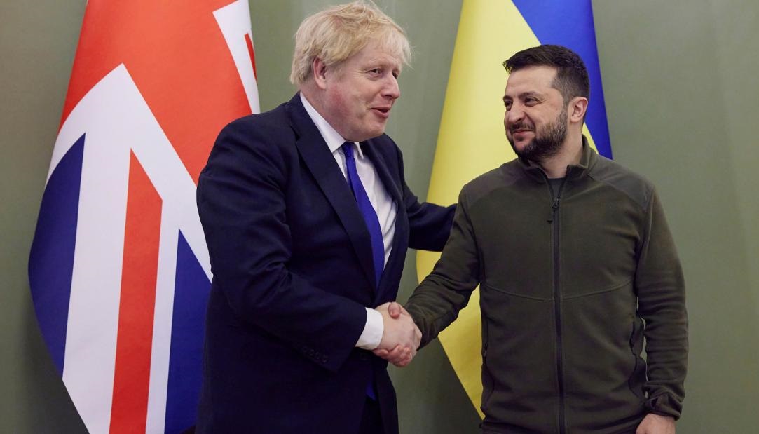 Il Regno Unito fornirà all'Ucraina droni, artiglieria a lungo raggio e missili antinave come parte dell'assistenza militare per un importo di £ 1.300.000.000 Il Regno Unito fornirà all'Ucraina droni, artiglieria a lungo raggio e missili antinave come parte dell'assistenza militare per un importo di £ 1.300.000.000