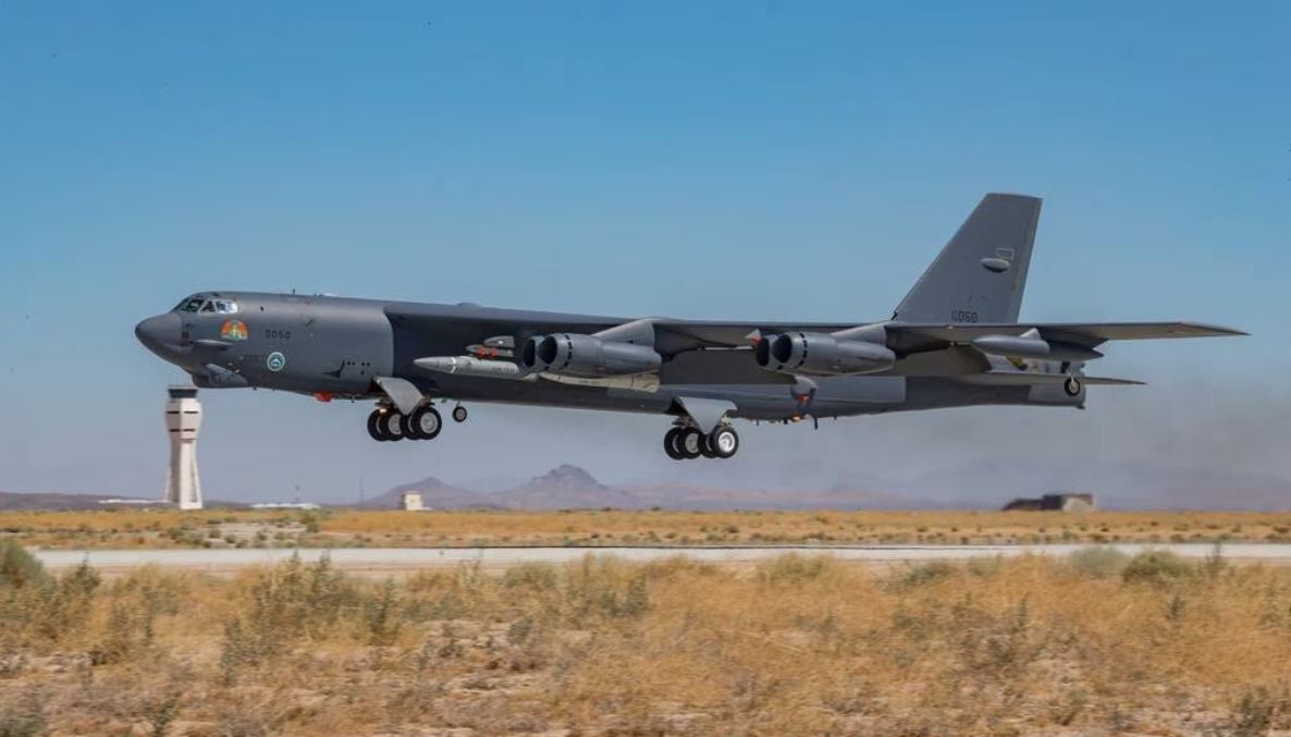 L'US Air Force fallisce il test finale del missile ipersonico AGM-183A ARRW sul bombardiere a propulsione nucleare B-52H Stratofortress L'US Air Force fallisce il test finale del missile ipersonico AGM-183A ARRW sul bombardiere a propulsione nucleare B-52H Stratofortress