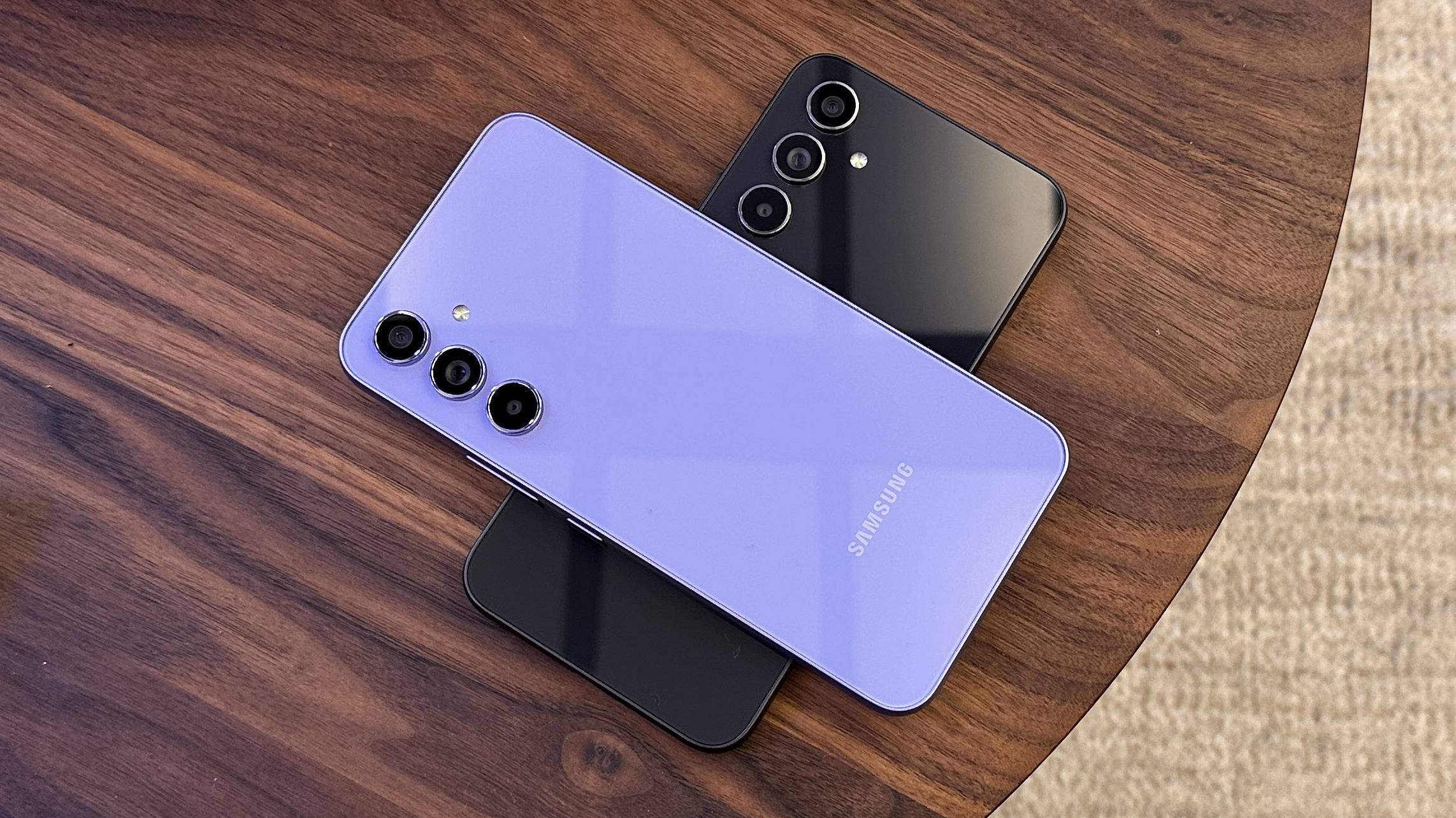 Samsung Galaxy A54 ha iniziato ad aggiornarsi a One UI 6.1 Samsung Galaxy A54 ha iniziato ad aggiornarsi a One UI 6.1