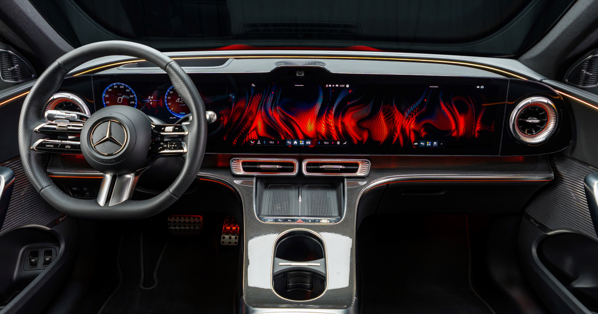 Scoperta della Mercedes-Benz GLC 400 4MATIC: Dove EQ incontra l'eleganza