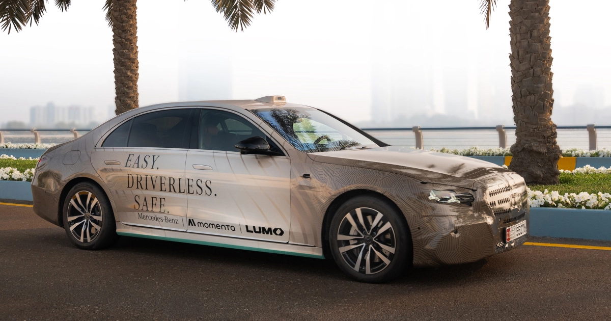 Mercedes-Benz S-Class ora come un robotaxi: primo prototipo