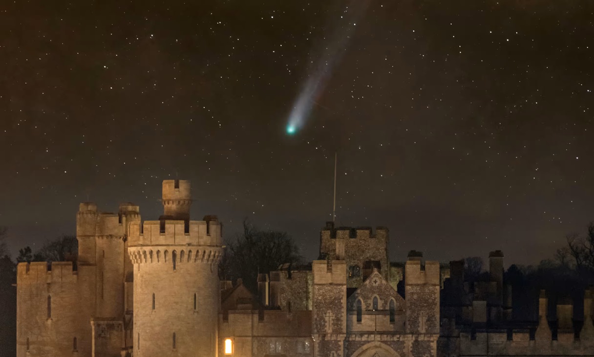 Una cometa più grande dell'Everest potrebbe diventare visibile a occhio nudo nelle prossime settimane Una cometa più grande dell'Everest potrebbe diventare visibile a occhio nudo nelle prossime settimane