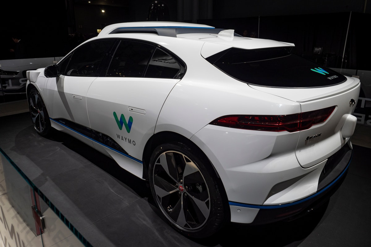 Waymo riceve il permesso di operare il suo servizio di robotaxi a Los Angeles Waymo riceve il permesso di operare il suo servizio di robotaxi a Los Angeles