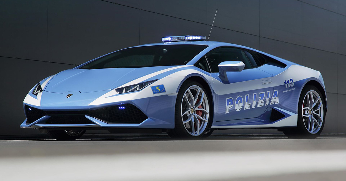 Storia in velocità: in evidenza l'anniversario della collaborazione tra Lamborghini e Polizia di Stato Due decenni insieme: si festeggiano i 20 anni di collaborazione tra Lamborghini e le forze di polizia italiane