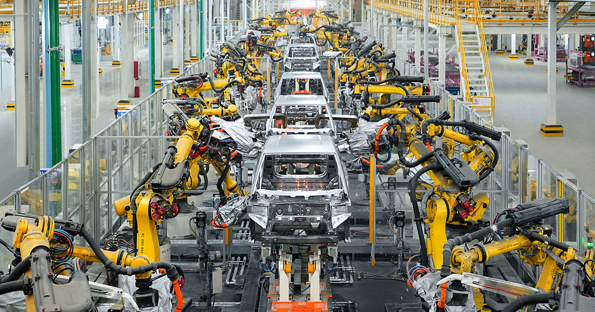 Segreti del design e della produzione nelle fabbriche di automobili Come funzionano gli stabilimenti automobilistici moderni: uno sguardo interno