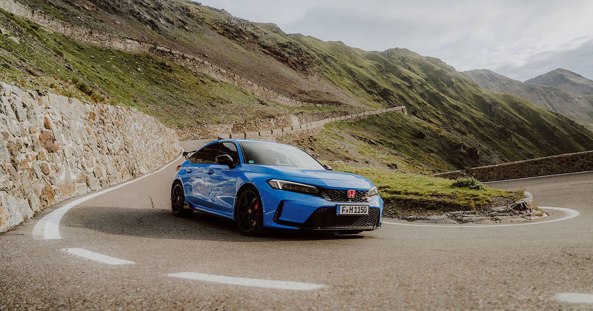Honda energizza lo Stelvio: Civic Type R (FL5) e il circuito alpino Prova su strada ad alta quota: Honda Civic Type R (FL5) sulle serpentine dello Stelvio