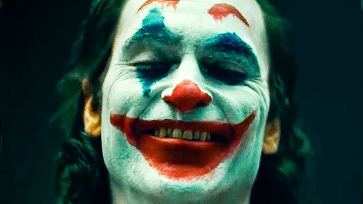 Il regista Todd Phillips segna l'anno che manca alla prima del sequel di "Joker" con una nuova immagine di Joaquin Phoenix nella sua iconica interpretazione del cattivo dell'Universo DC. Il regista Todd Phillips segna l'anno che manca alla prima del sequel di "Joker" con una nuova immagine di Joaquin Phoenix nella sua iconica interpretazione del cattivo dell'Universo DC.