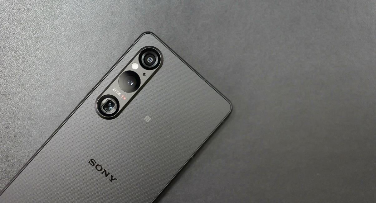 Si dice che l'Xperia 1 VI si sbarazzerà di due elementi che rendono unici i telefoni Sony Si dice che l'Xperia 1 VI si sbarazzerà di due elementi che rendono unici i telefoni Sony