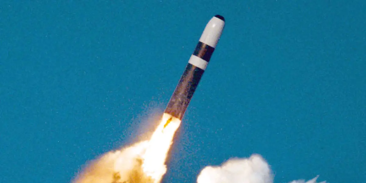 Northrop Grumman crea il 2000° motore per i missili balistici intercontinentali Trident II con testate nucleari e una gittata di lancio di oltre 12.000 km