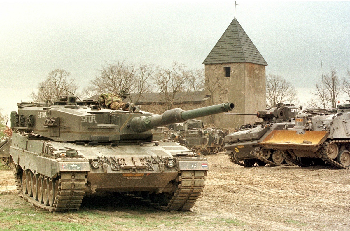 I Paesi Bassi vogliono rimettere in servizio i carri armati tedeschi Leopard 2 per la prima volta dal 2011