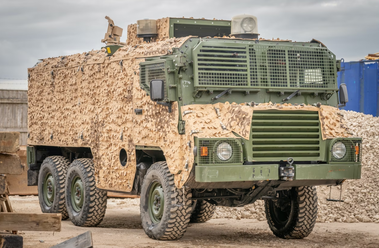 Le forze armate dell'Ucraina hanno mostrato il veicolo corazzato austriaco Pinzgauer Vector Le forze armate dell'Ucraina hanno mostrato il veicolo corazzato austriaco Pinzgauer Vector