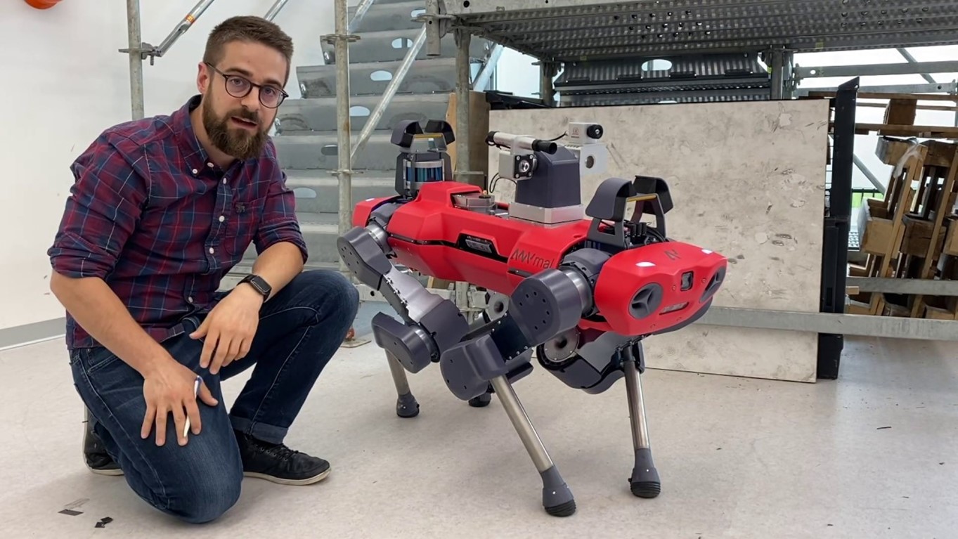 Scienziati svizzeri hanno sviluppato un robot a quattro zampe che sale magistralmente le scale Scienziati svizzeri hanno sviluppato un robot a quattro zampe che sale magistralmente le scale