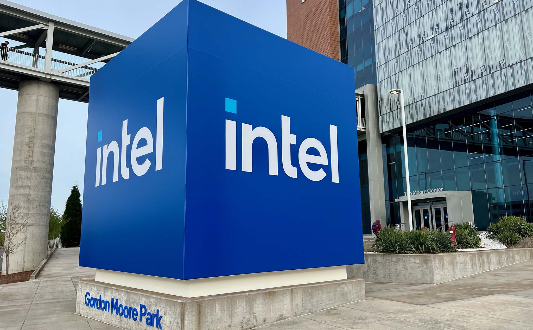 Apple e Samsung stanno valutando l'acquisto di Intel: quali potrebbero essere le conseguenze per i clienti? Apple e Samsung stanno valutando l'acquisto di Intel: quali potrebbero essere le conseguenze per i clienti?