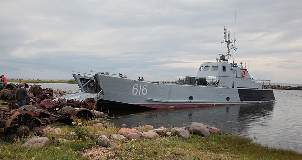I droni marittimi ucraini hanno completamente distrutto le navi da sbarco russe dei progetti "Serna" e "Akula" in Crimea I droni marittimi ucraini hanno completamente distrutto le navi da sbarco russe dei progetti "Serna" e "Akula" in Crimea