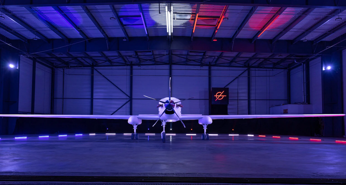 Aarok è un drone MALE francese con una velocità massima di 463 km/h, che può volare per 30 ore e non richiede infrastrutture preparate.