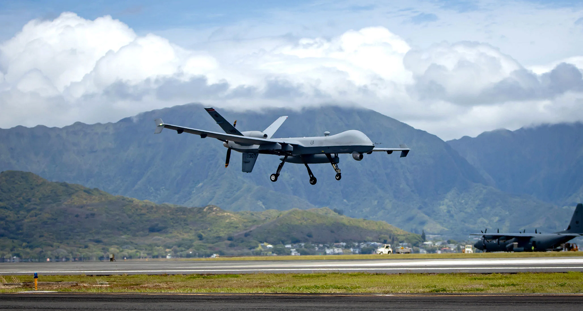 Il colonnello dell'aeronautica statunitense ha parlato male dell'uccisione di un operatore di droni controllati dall'intelligenza artificiale durante una simulazione Il colonnello dell'aeronautica statunitense ha parlato male dell'uccisione di un operatore di droni controllati dall'intelligenza artificiale durante una simulazione