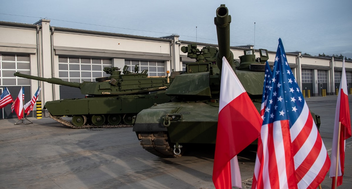 Gli Stati Uniti spediscono il primo lotto di carri armati M1A1 Abrams alla Polonia in base a un contratto da 1,4 miliardi di dollari Gli Stati Uniti spediscono il primo lotto di carri armati M1A1 Abrams alla Polonia in base a un contratto da 1,4 miliardi di dollari