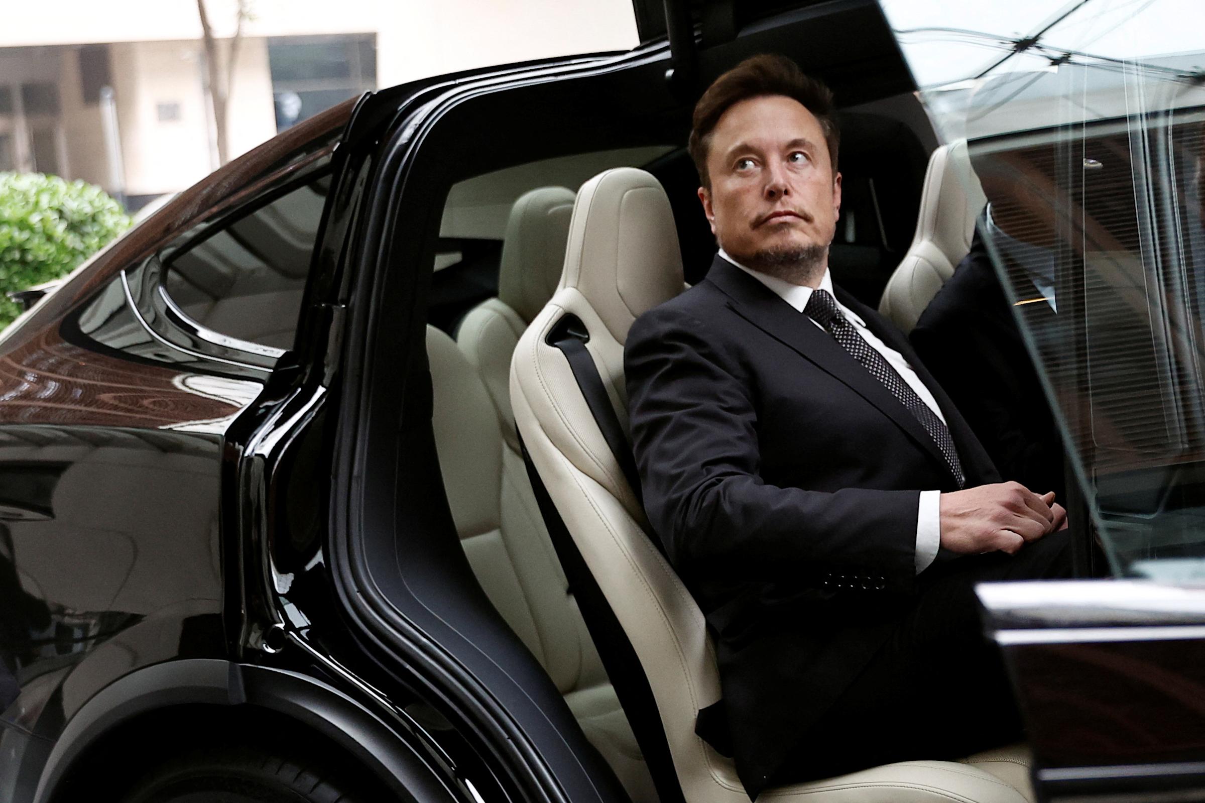 Tesla chiude il proprio supercomputer per l'addestramento dell'AI Dojo