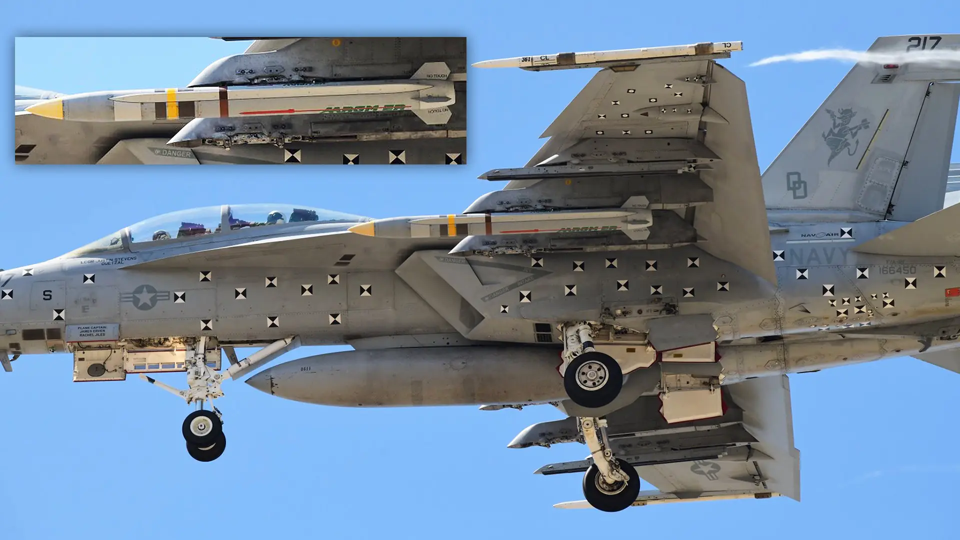 I caccia F/A-18F Super Hornet e F-35 Lightning II testano i missili AGM-88G di nuova generazione I caccia F/A-18F Super Hornet e F-35 Lightning II testano i missili AGM-88G di nuova generazione