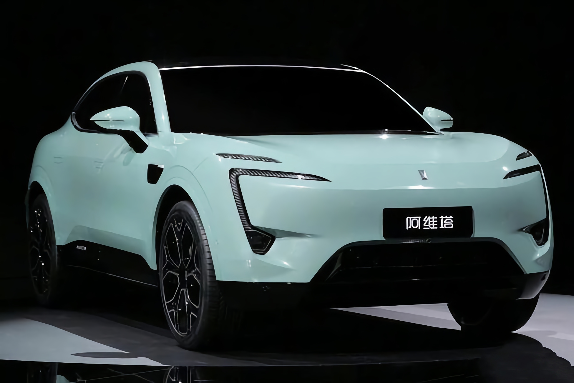 Huawei, CATL e Changan Automobile svelano AVATR E11: un crossover elettrico con un'autonomia di 700 km e un'accelerazione a 100 km/h in meno di 4 secondi Huawei, CATL e Changan Automobile svelano AVATR E11: un crossover elettrico con un'autonomia di 700 km e un'accelerazione a 100 km/h in meno di 4 secondi