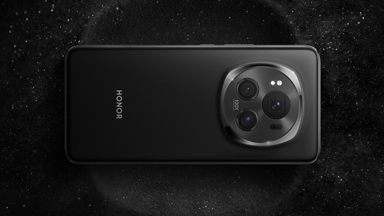 L'Honor Magic 7 Pro è stato avvistato in immagini reali L'Honor Magic 7 Pro è stato avvistato in immagini reali