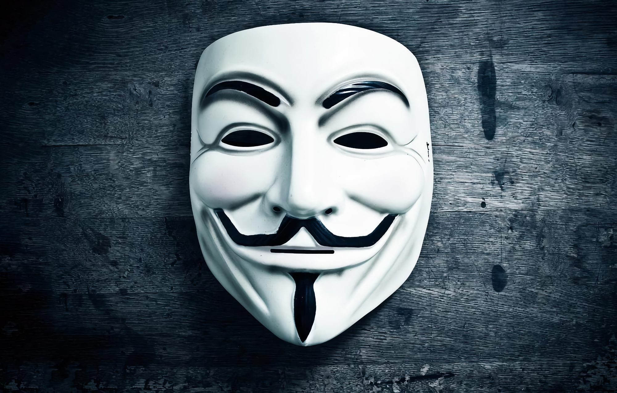 Anonymous ha fatto trapelare 15.600 e-mail da una società di costruzioni di proprietà del Ministero della Difesa russo Anonymous ha fatto trapelare 15.600 e-mail da una società di costruzioni di proprietà del Ministero della Difesa russo