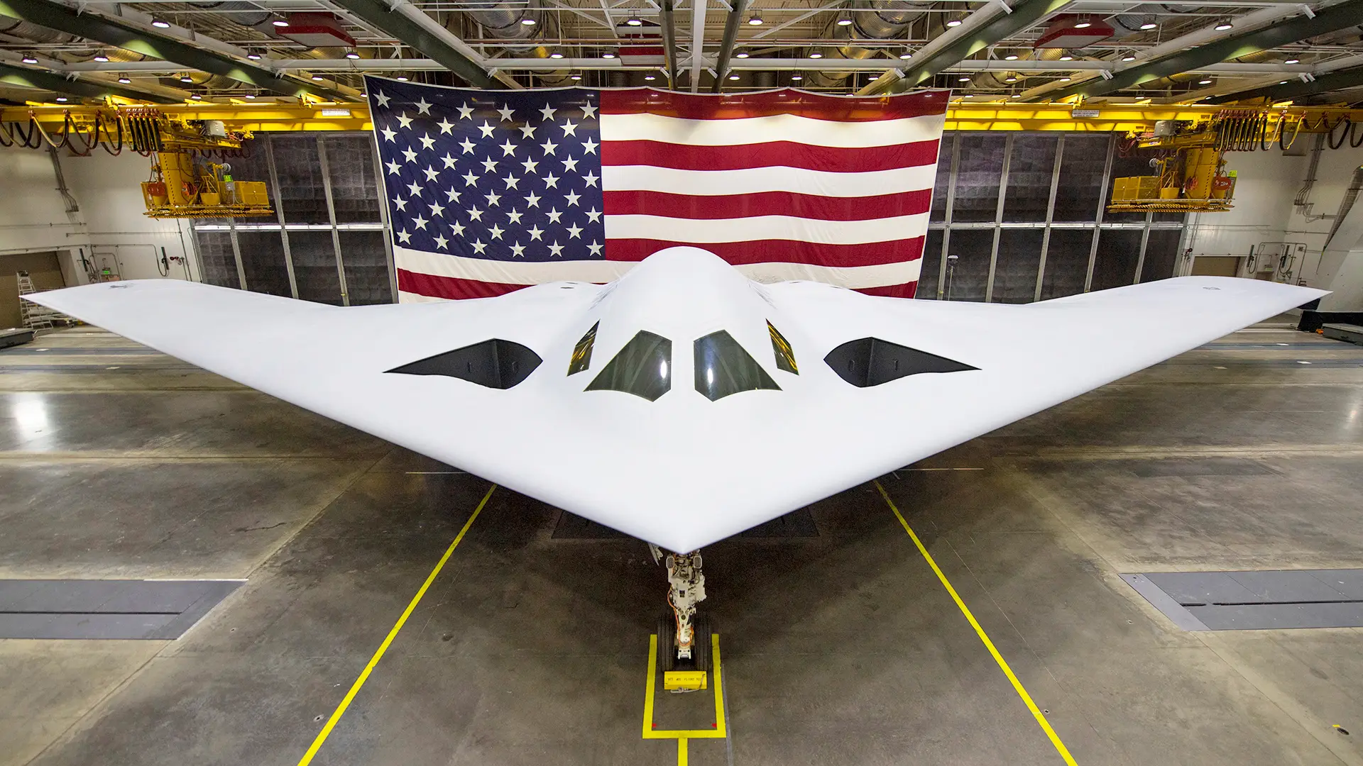 Una nuova foto del B-21 Raider rivela le impressionanti caratteristiche del bombardiere nucleare di prossima generazione Una nuova foto del B-21 Raider rivela le impressionanti caratteristiche del bombardiere nucleare di prossima generazione