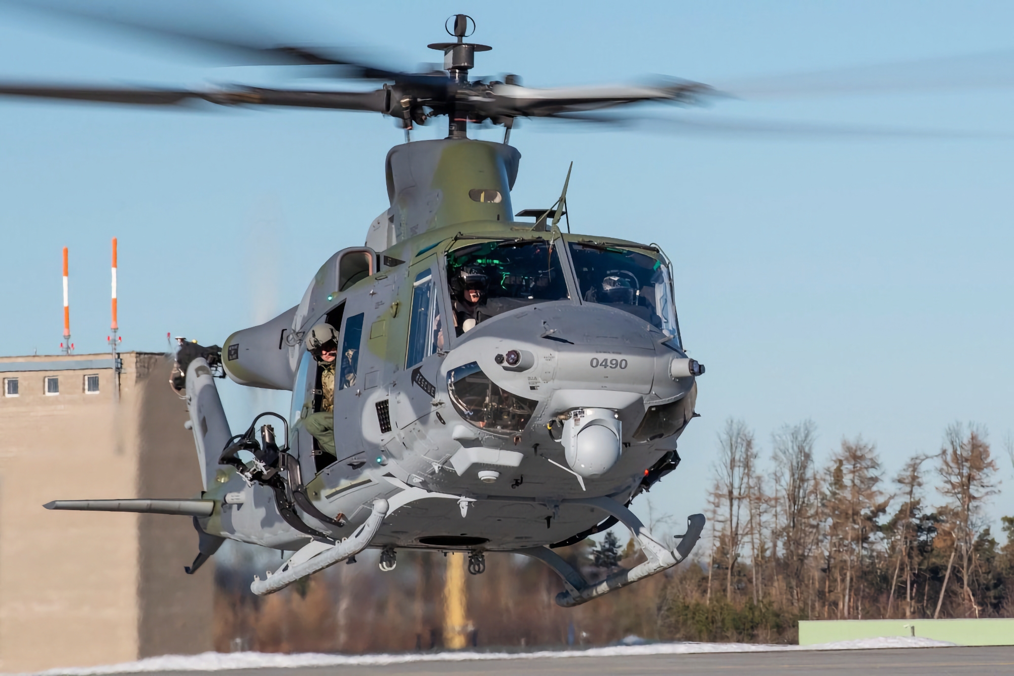 Sostituzione dei Mi-24/35 e Mi-17/171: l'esercito ceco ha ricevuto un nuovo lotto di elicotteri Bell UH-1Y Venom in servizio Sostituzione dei Mi-24/35 e Mi-17/171: l'esercito ceco ha ricevuto un nuovo lotto di elicotteri Bell UH-1Y Venom in servizio